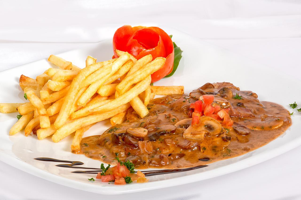 Austrian Garden Hotel & Restaurant Patong מראה חיצוני תמונה